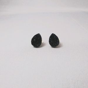 NWOT Teardrop Faux Gemstone Earrings
